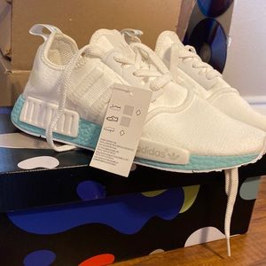 Adidas men’s size 7 white sneakers “NMD Runner PK” bought for 160$ never worn